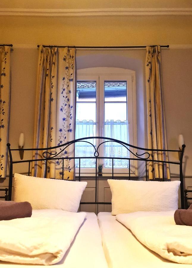 Gaestehaus Zum Weinbauer Rhodt unter Rietburg Kültér fotó